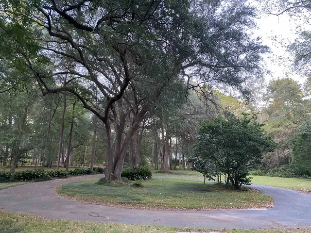 $2,600 | 7585 Skipper Lane, Tallahassee, FL 32317