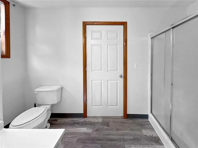 a bathroom with a toilet