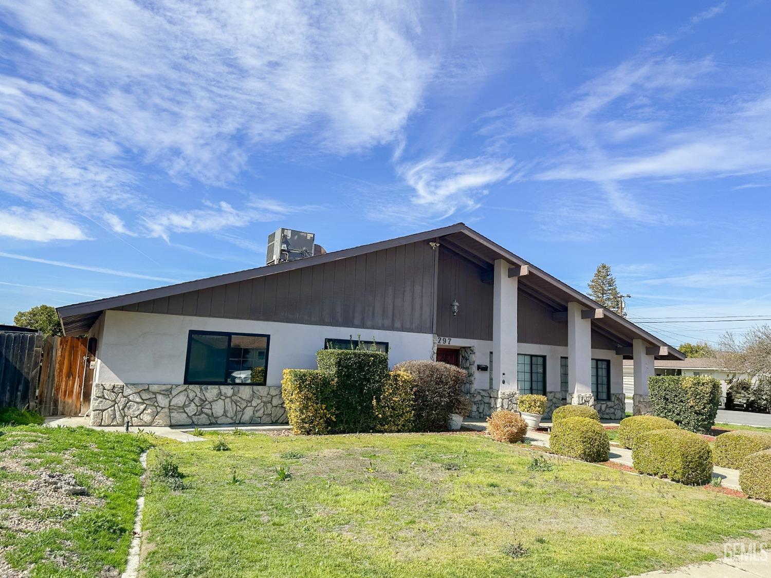 Undisclosed Address Shafter, CA 93263 - Photo 2 of 28