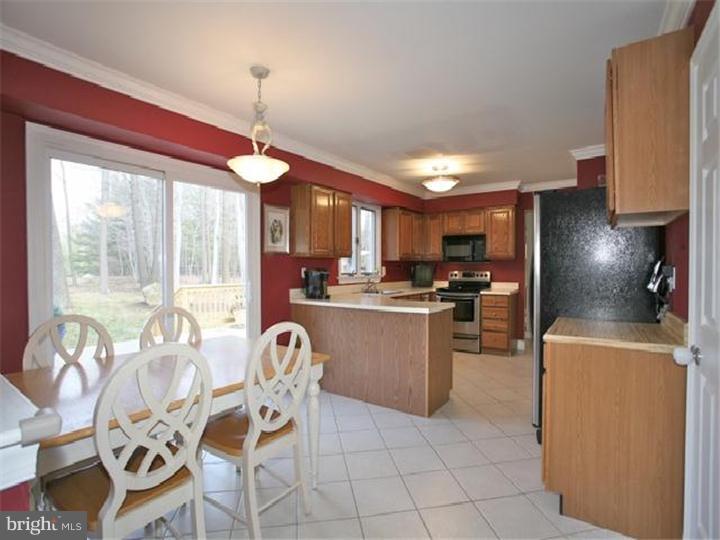 2027 Valley Hill Road Malvern, PA 19355 - Photo 5 of 18 Kitchen