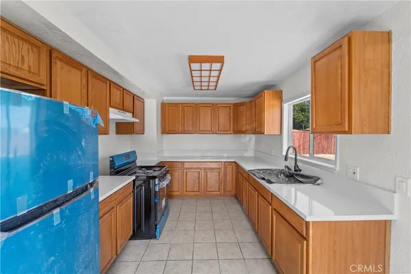 $334,500 | 1148 East Virginia Way, Barstow, CA 92311