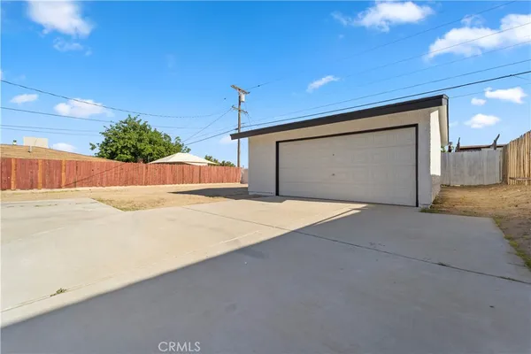 $334,500 | 1148 East Virginia Way, Barstow, CA 92311