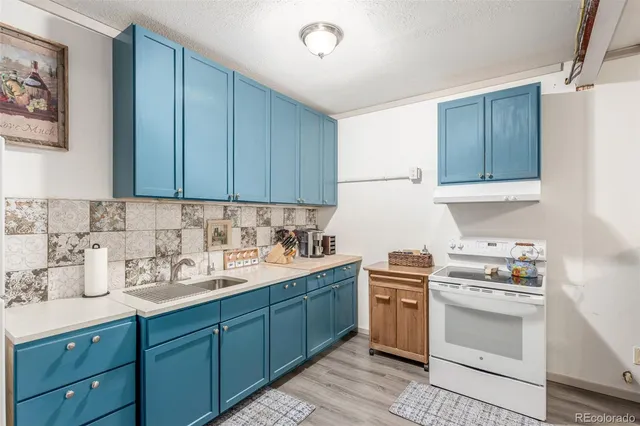 $523,900 | 1040 View Ridge Road, Bennett, CO 80102