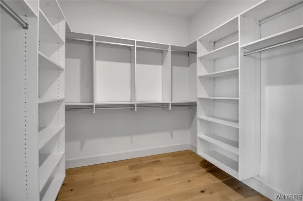 $869,000 | 260 Lakefront Boulevard, Buffalo, NY 14202