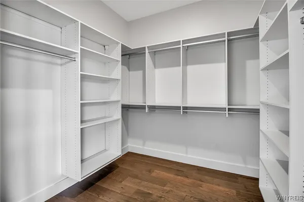 $869,000 | 260 Lakefront Boulevard, Buffalo, NY 14202