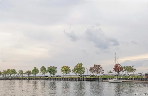$869,000 | 260 Lakefront Boulevard, Buffalo, NY 14202