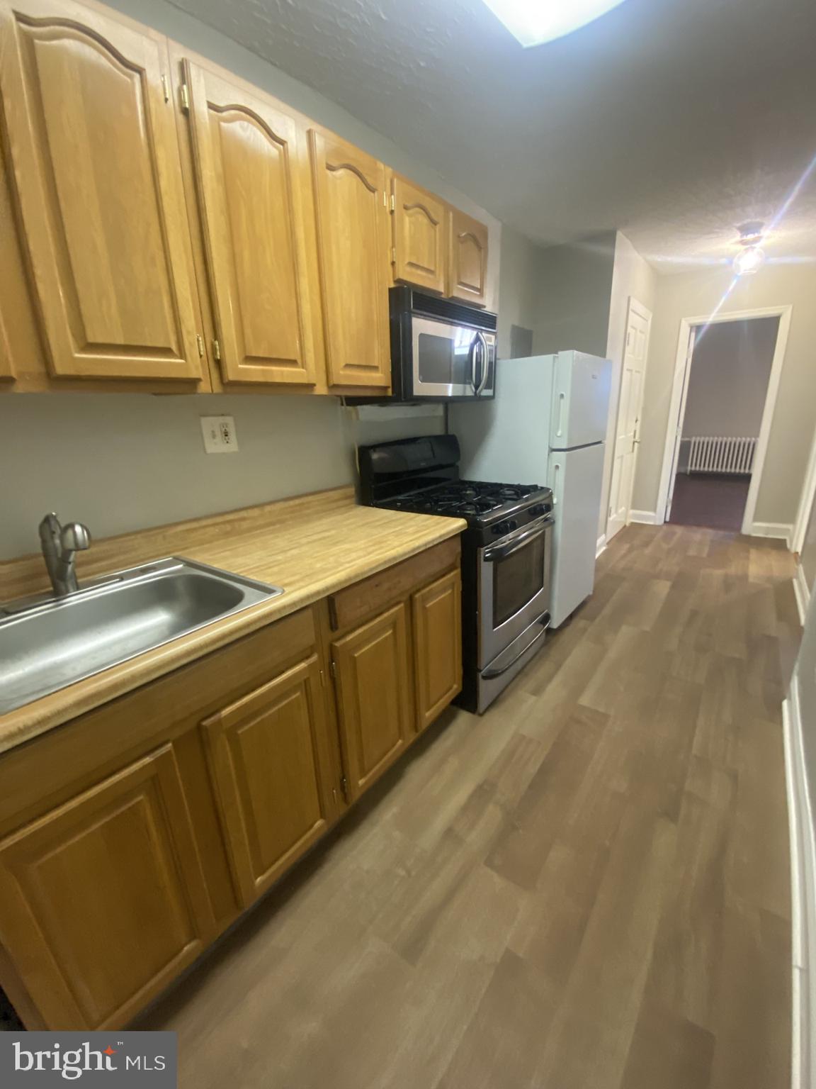 1723 H Street Northeast, Unit 2 Washington, DC 20002 - Photo 4 of 8 Kitchen
