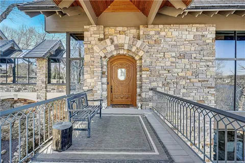 $4,500,000 | 16900 South Highland Ridge Drive, Loch Lloyd, MO 64012