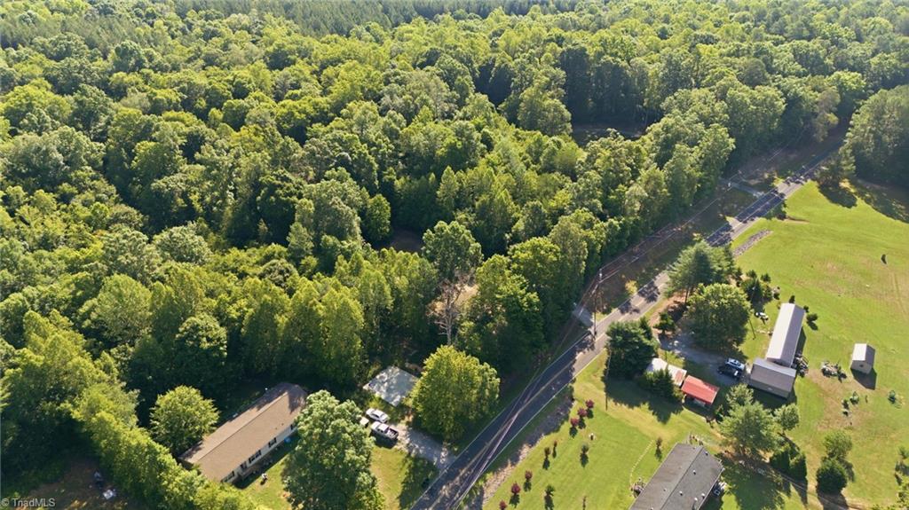 7623 Salem Chapel Road Walnut Cove, NC 27052 - Photo 9 of 36