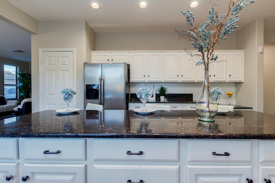 956 East Del Rio Street Gilbert, AZ 85295 - Photo 13 of 55 19-Del Rio