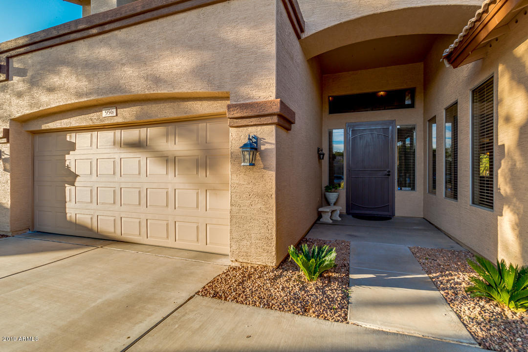 956 East Del Rio Street Gilbert, AZ 85295 - Photo 2 of 55 07-Del Rio