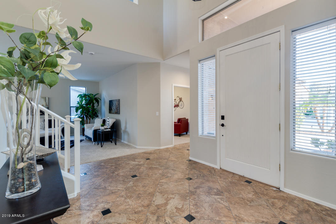 956 East Del Rio Street Gilbert, AZ 85295 - Photo 3 of 55 08-Del Rio