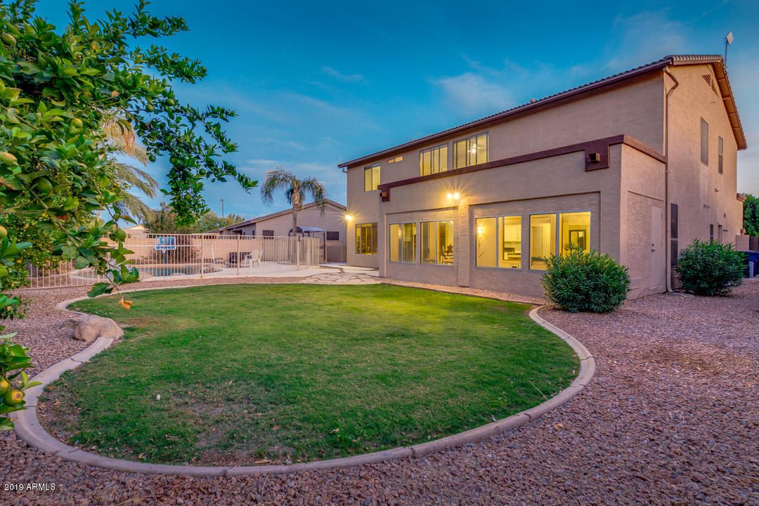 956 East Del Rio Street Gilbert, AZ 85295 - Photo 36 of 55 47-Del Rio