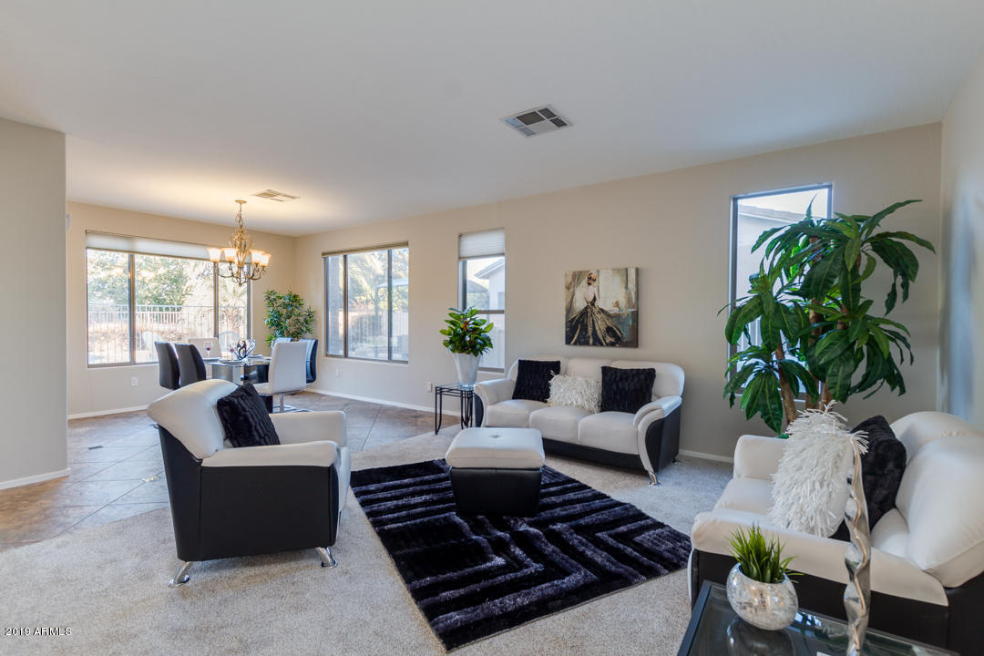 956 East Del Rio Street Gilbert, AZ 85295 - Photo 4 of 55 09-Del Rio
