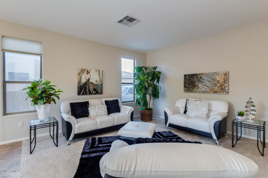 956 East Del Rio Street Gilbert, AZ 85295 - Photo 6 of 55 11-Del Rio