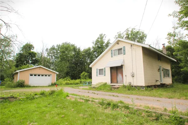$99,999 | 3685 County Line Road, Murray, NY 14420