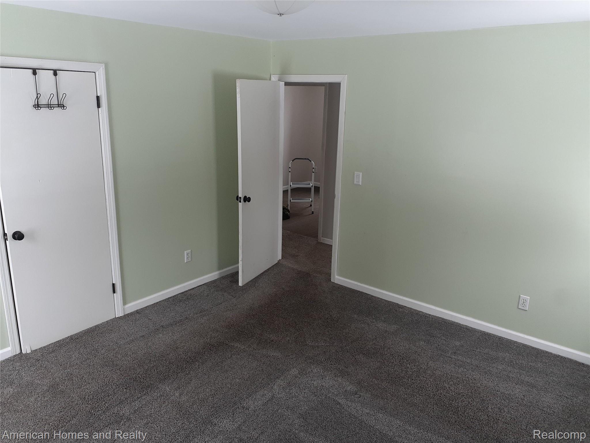 354 Michelson Road Rochester, MI 48307 - Photo 16 of 24 20210215_143925.jpg