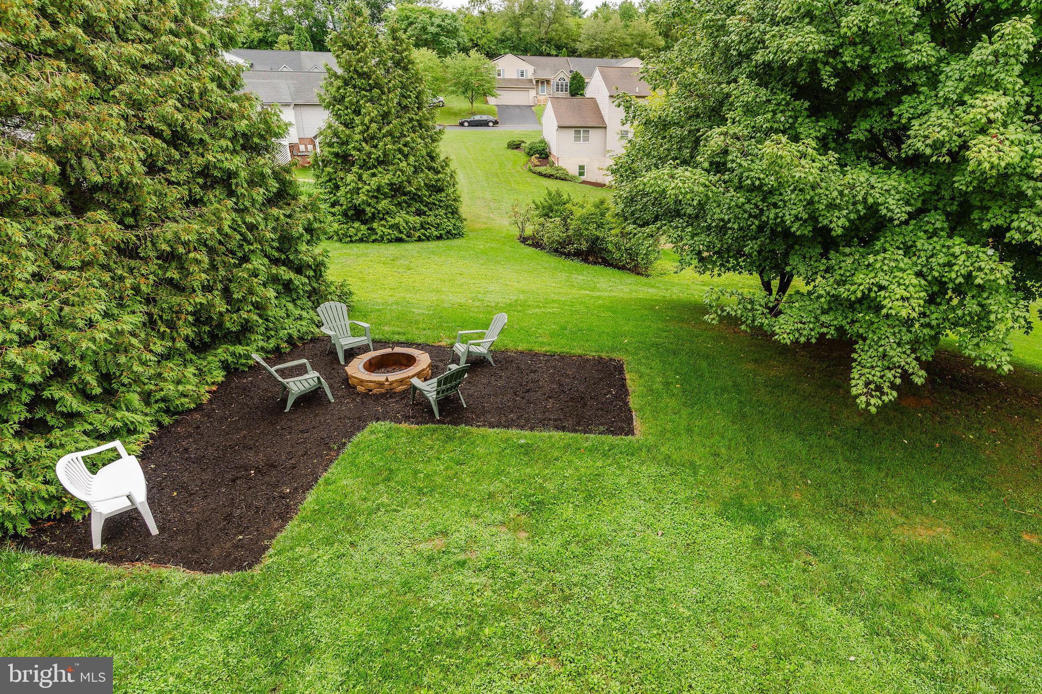 21 Edgewood Drive Lititz, PA 17543 - Photo 13 of 74