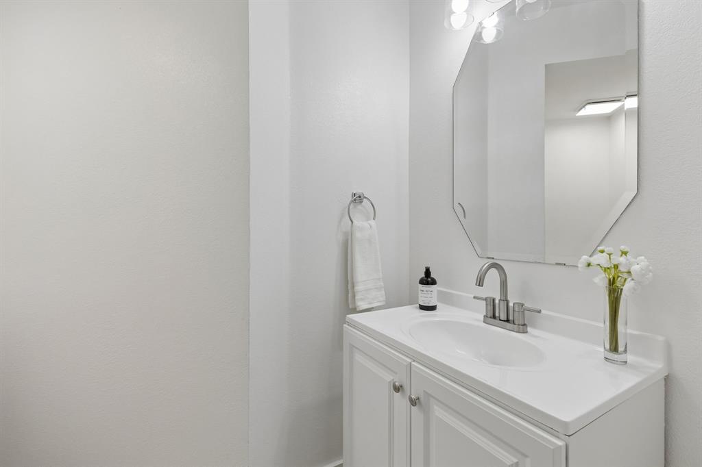 1533 Hudnall Farm Road Keller, TX 76248 - Photo 23 of 40