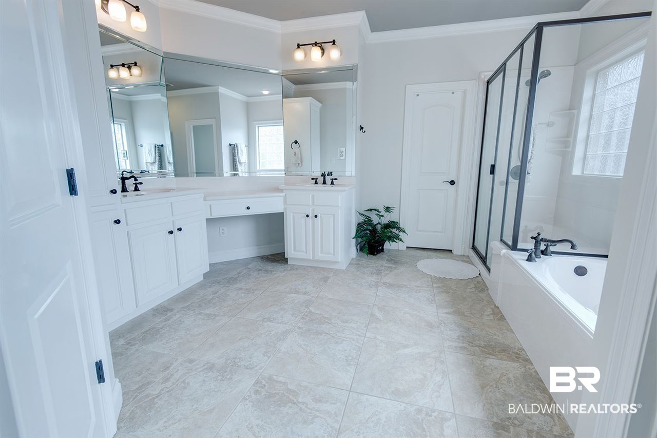 24371 Saxson Court Daphne, AL 36526 - Photo 23 of 37