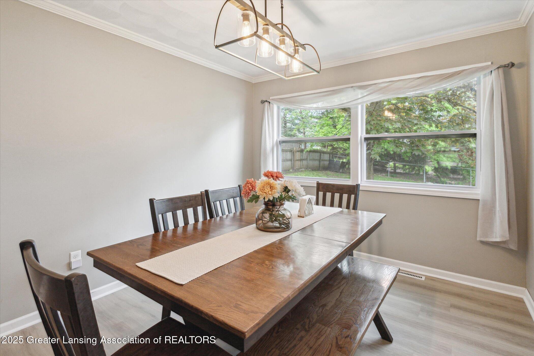1347 North Creyts Road Lansing, MI 48917 - Photo 9 of 42 10-1347-N-Creyts-Rd-Lansing-MI-48917-Win