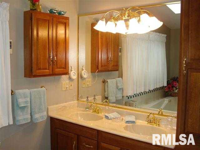 2838 Jersey Ridge Road Davenport, IA 52803 - Photo 15 of 24 Gallery Image 15
