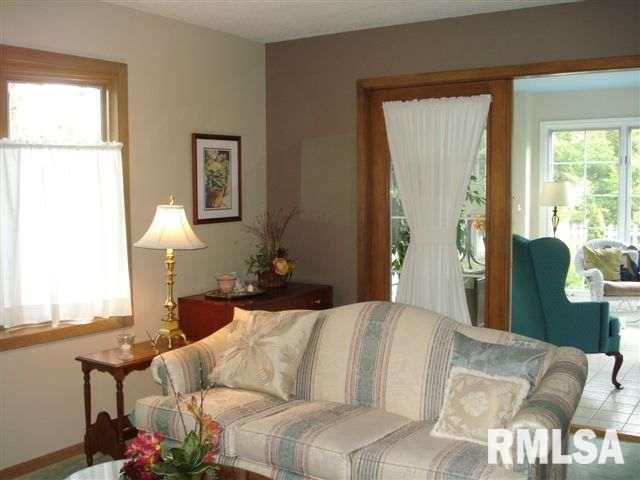 2838 Jersey Ridge Road Davenport, IA 52803 - Photo 3 of 24 Gallery Image 3