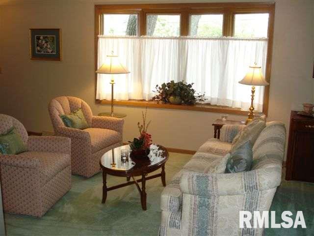 2838 Jersey Ridge Road Davenport, IA 52803 - Photo 4 of 24 Gallery Image 4