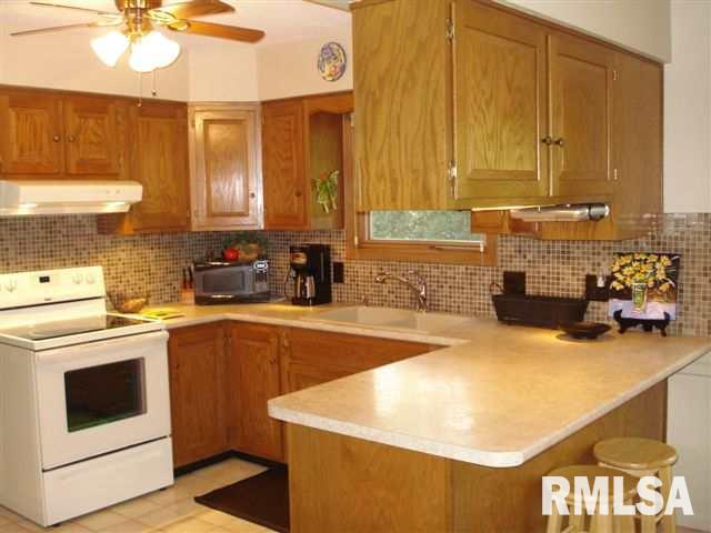 2838 Jersey Ridge Road Davenport, IA 52803 - Photo 9 of 24 Gallery Image 9