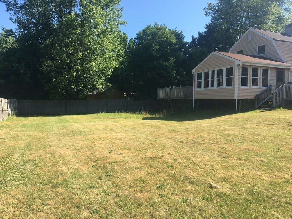 1 Falls Road Swansea, MA 02777 - Photo 4 of 30 Gallery Image 4