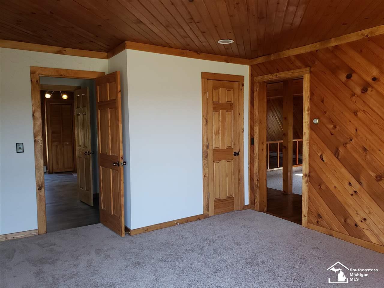 16311 Todd Road Petersburg, MI 49270 - Photo 9 of 29 31380245-8.JPG