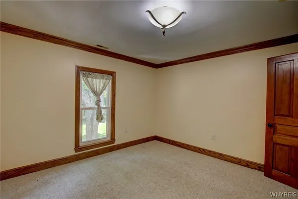 $2,900 | 5880 Draudt Road, Orchard Park, NY 14127
