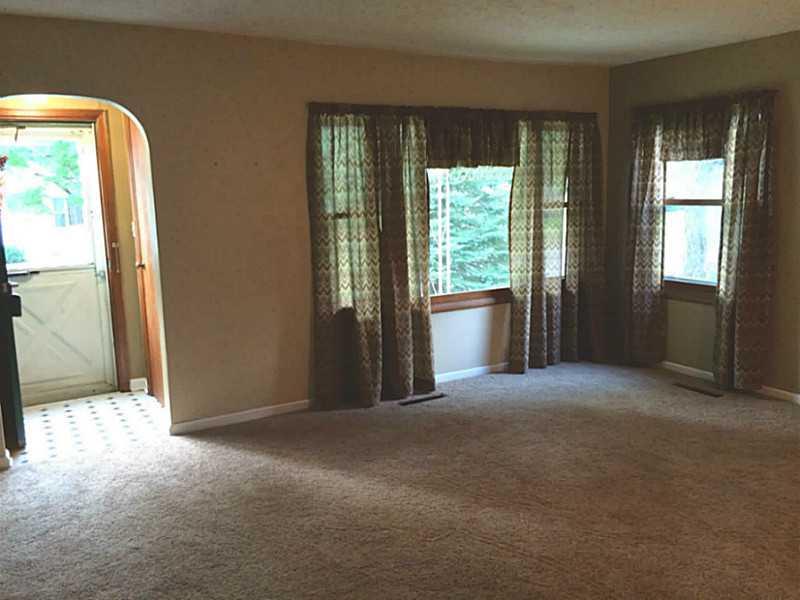 523 North Spring Street Greenfield, IN 46140 - Photo 2 of 11 Gallery Image 2