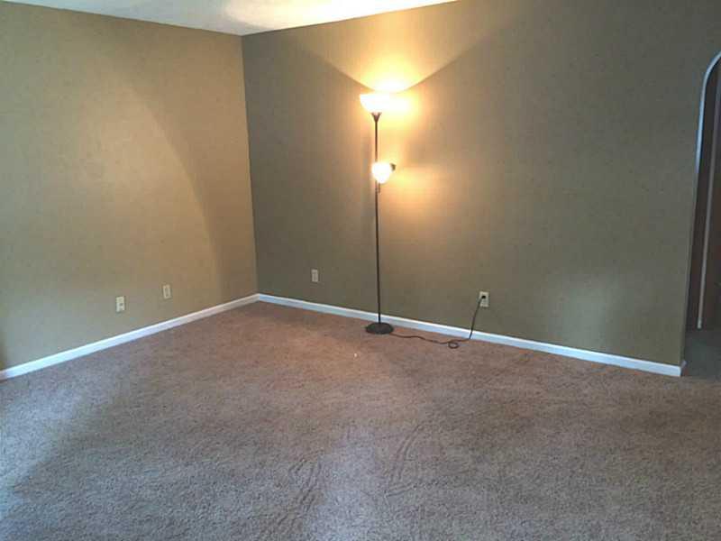 523 North Spring Street Greenfield, IN 46140 - Photo 3 of 11 Gallery Image 3