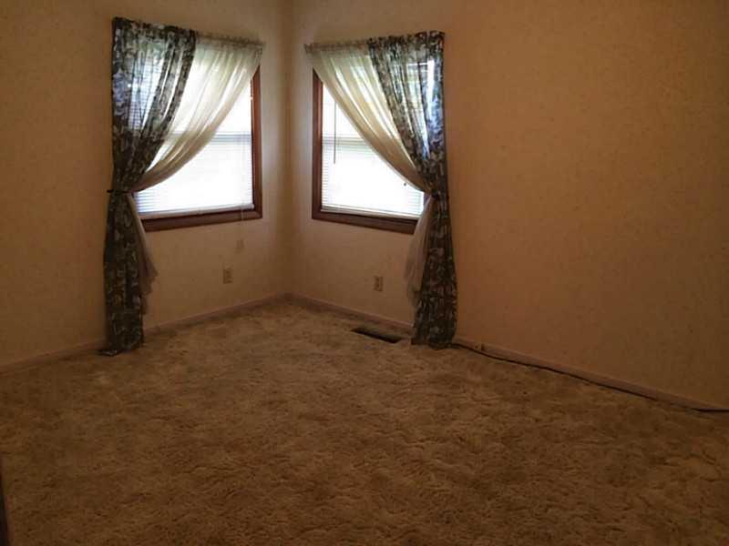 523 North Spring Street Greenfield, IN 46140 - Photo 7 of 11 Gallery Image 7
