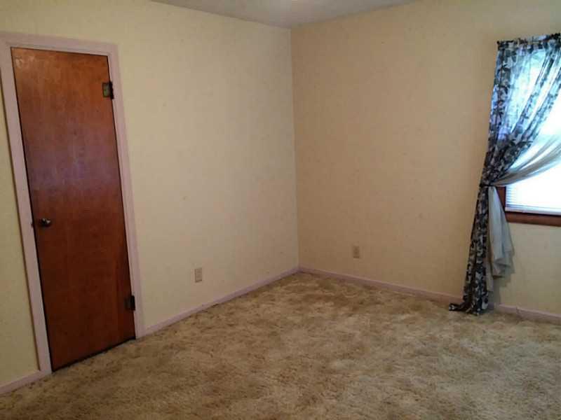 523 North Spring Street Greenfield, IN 46140 - Photo 8 of 11 Gallery Image 8