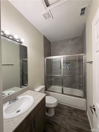 $1,000 | 2206 North Hester Street, Unit 2, Edinburg, TX 78541
