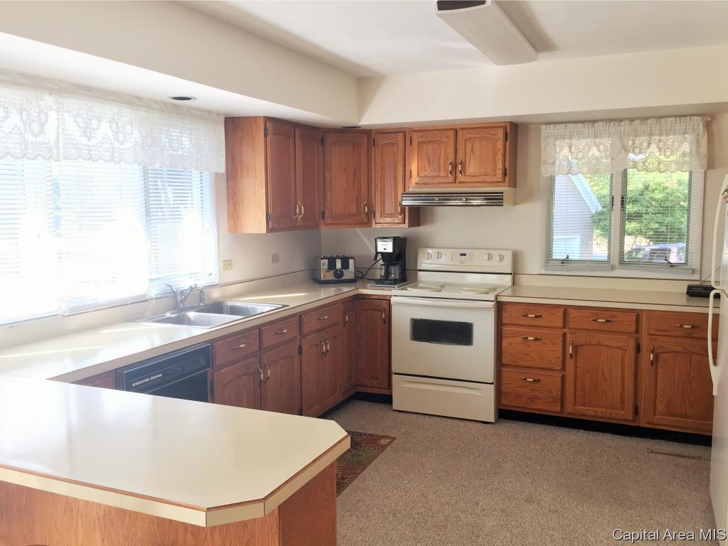 24 Apple Point Petersburg, IL 62675 - Photo 4 of 31 Gallery Image 4