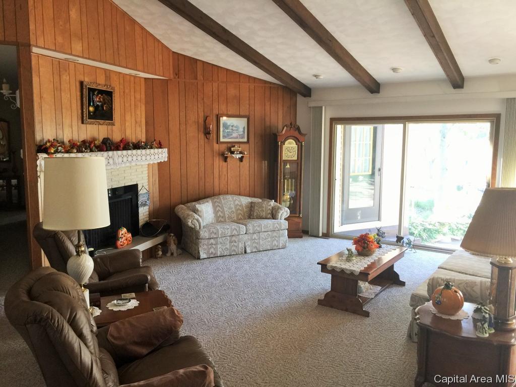 24 Apple Point Petersburg, IL 62675 - Photo 10 of 31 Gallery Image 10