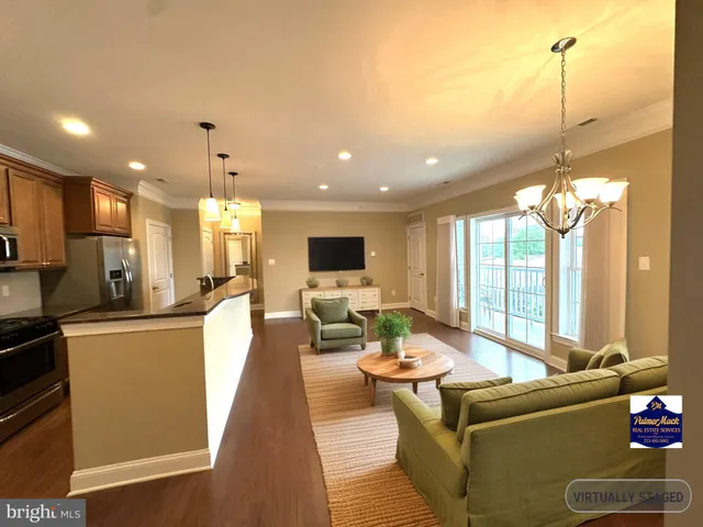 $2,500 | 756 Street Road, Unit 17, Southampton, PA 18966