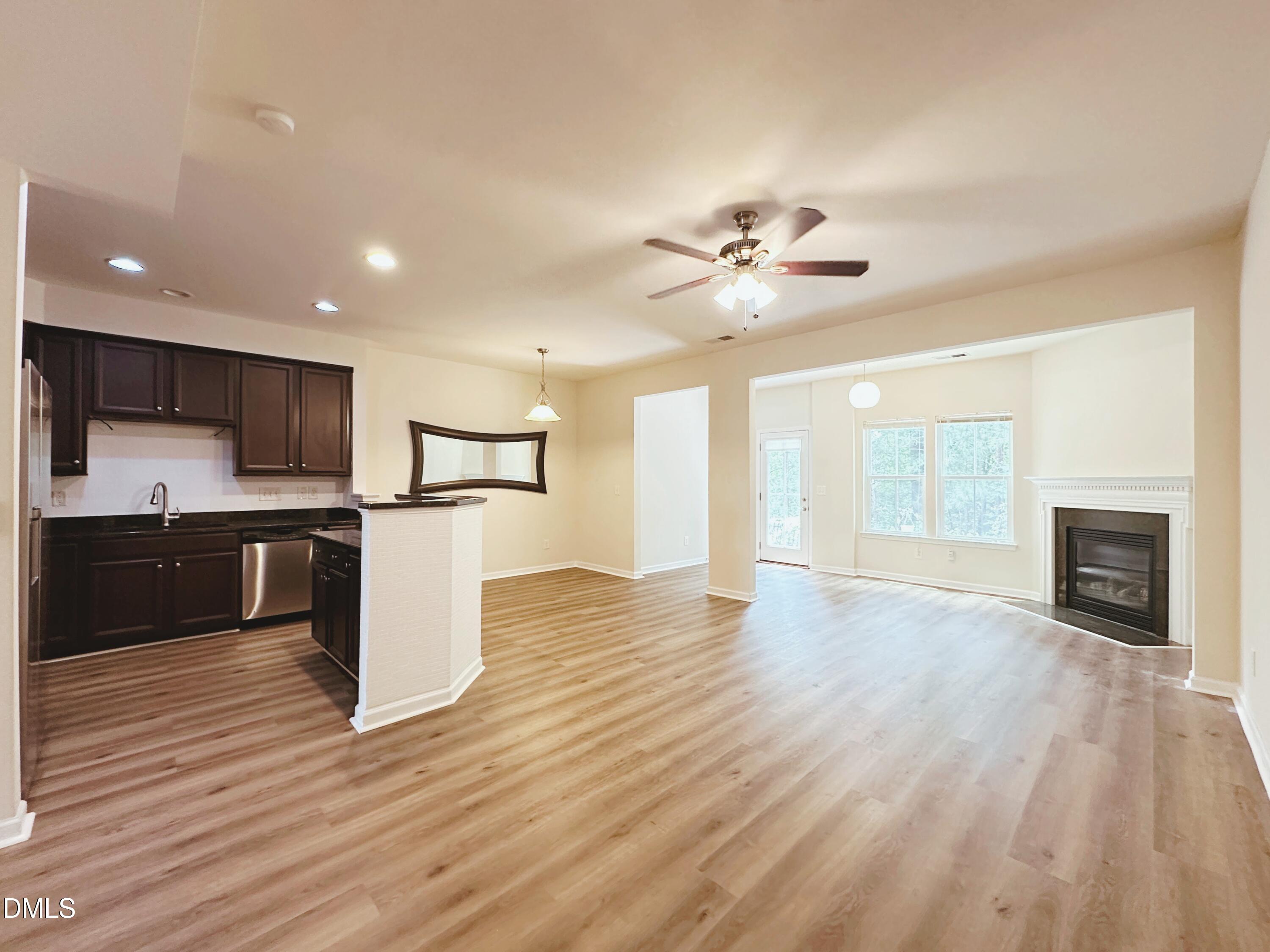 435 Panorama View Loop Cary, NC 27519 - Photo 4 of 38