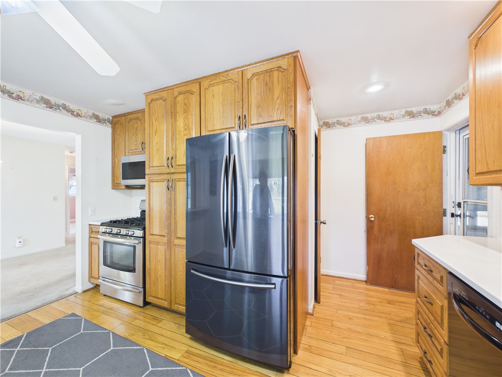 107 Reeves Road Henrietta, NY 14467 - Photo 9 of 47 Gallery Image 9