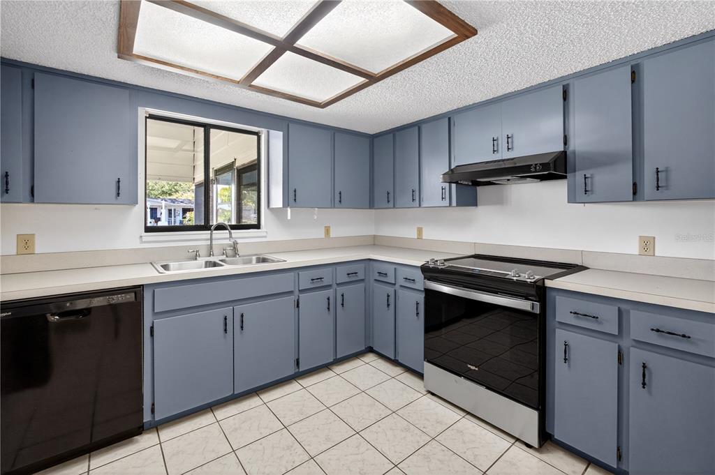 8972 Southwest 103rd Lane Ocala, FL 34481 - Photo 17 of 46