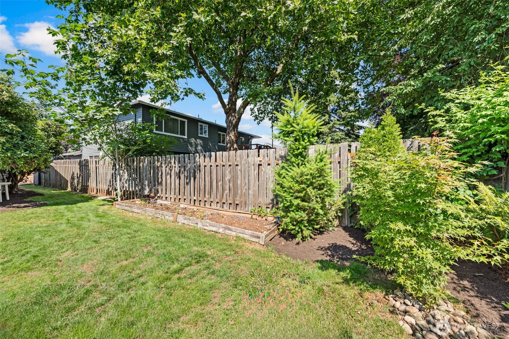4303 Northeast 24th Street Renton, WA 98059 - Photo 26 of 30