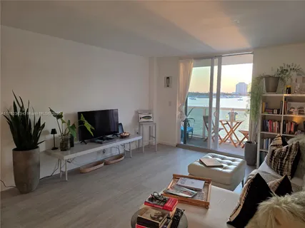 $399,000 | 7928 West Drive, Unit 307, North Bay Village, FL 33141