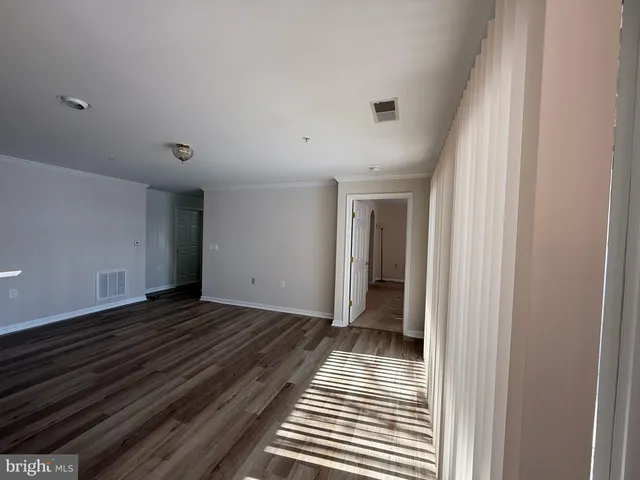 $2,450 | 115 Timberbrook Lane, Unit 101, Gaithersburg, MD 20878