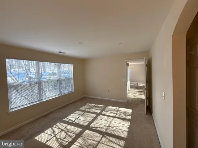 $2,450 | 115 Timberbrook Lane, Unit 101, Gaithersburg, MD 20878