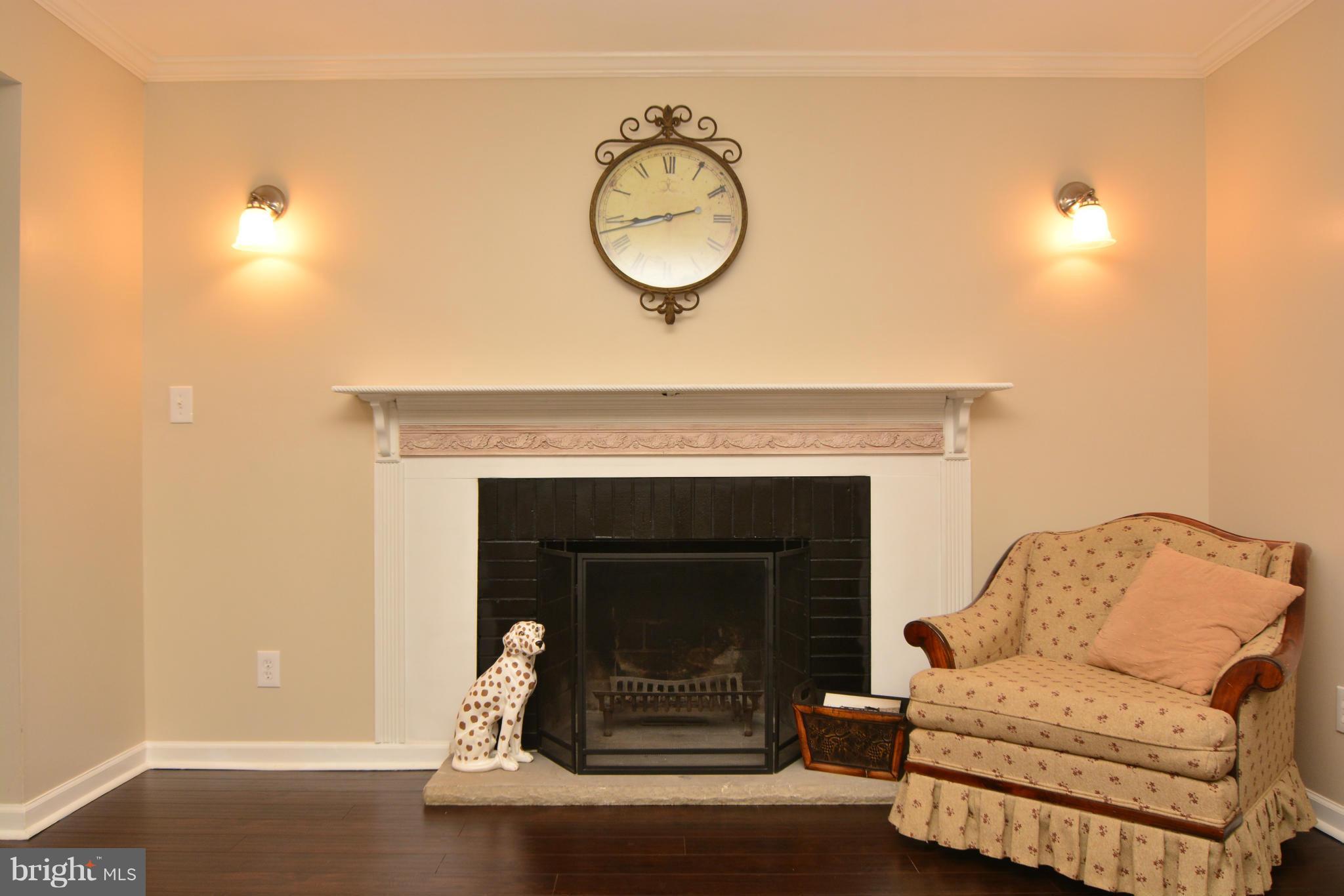 401 Latimer Road Joppa, MD 21085 - Photo 11 of 28 Living Room