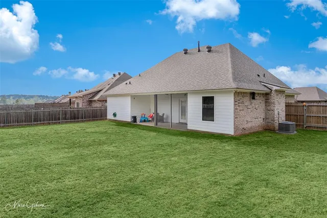 $2,420 | 6630 Blanchard Lake Drive, Shreveport, LA 71107