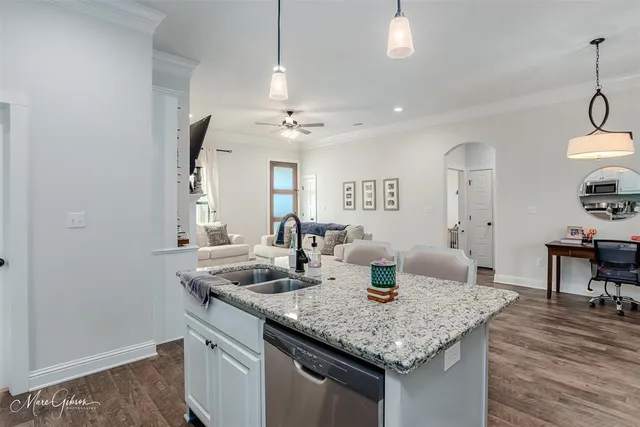 $2,420 | 6630 Blanchard Lake Drive, Shreveport, LA 71107